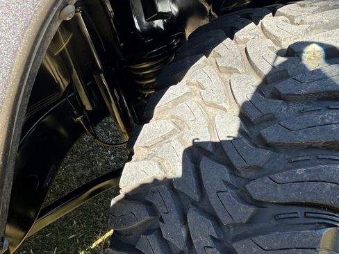 Used 2016 Jeep Wrangler Unlimited Rubicon w/ Connectivity Group image 8