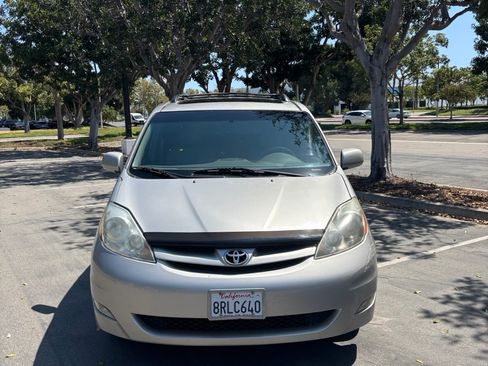 Used 2008 Toyota Sienna XLE Limited image 11