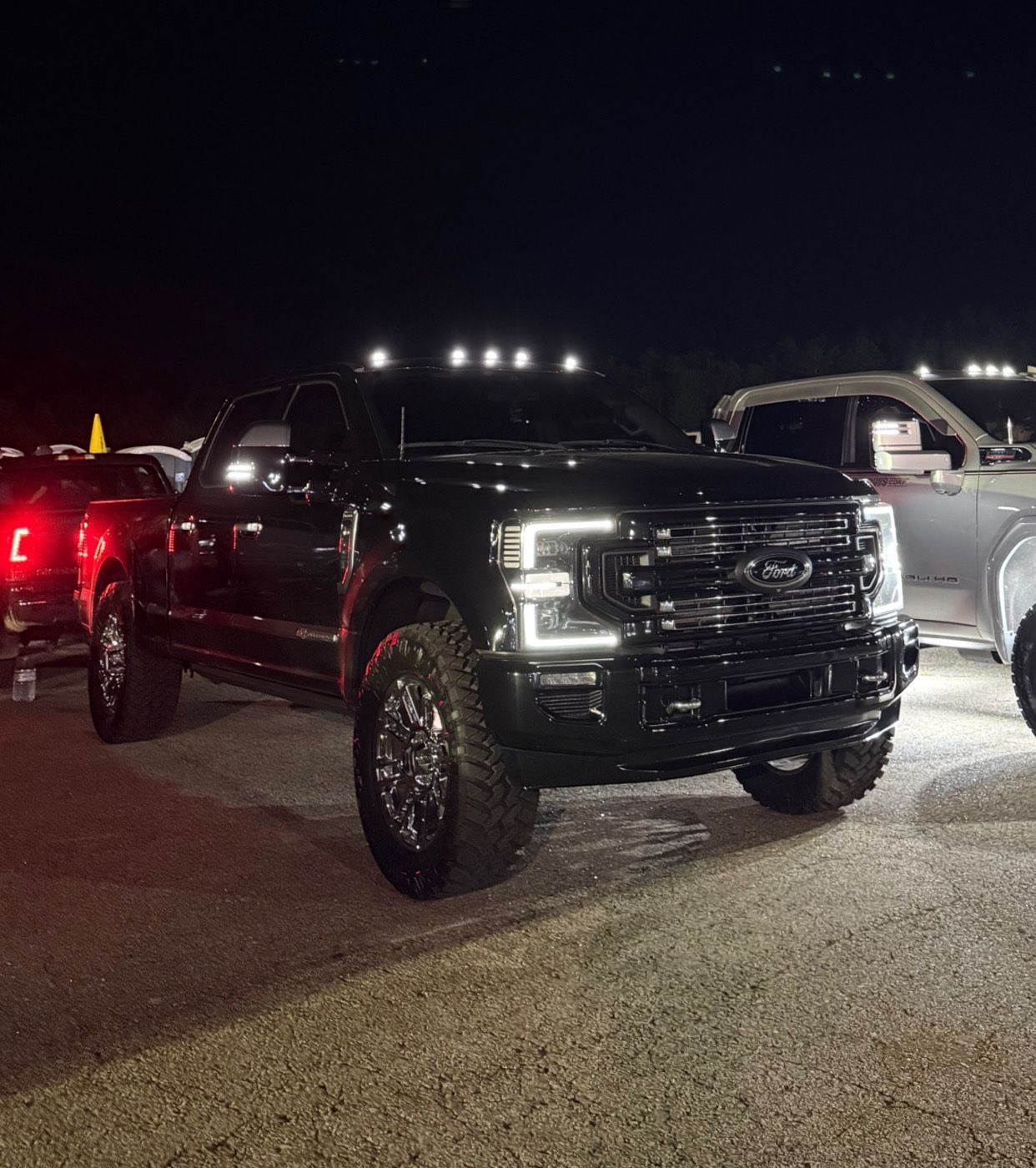 Used 2022 Ford F250 Limited w/ Snow Plow Prep Package AWD/4WD image 2