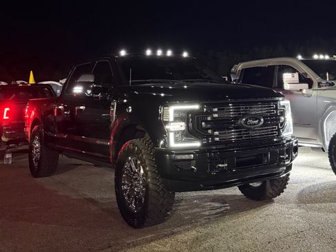 Used 2022 Ford F250 Limited w/ Snow Plow Prep Package AWD/4WD image 2