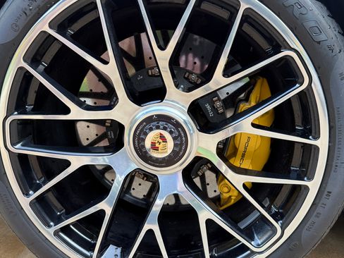 Used 2014 Porsche 911 Turbo S image 31