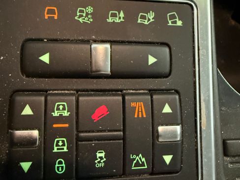 Used 2013 Land Rover Range Rover Sport HSE LUX image 6