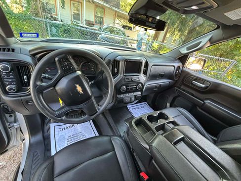 Used 2022 Chevrolet Silverado 1500 W/T w/ WT Fleet Convenience Package image 10