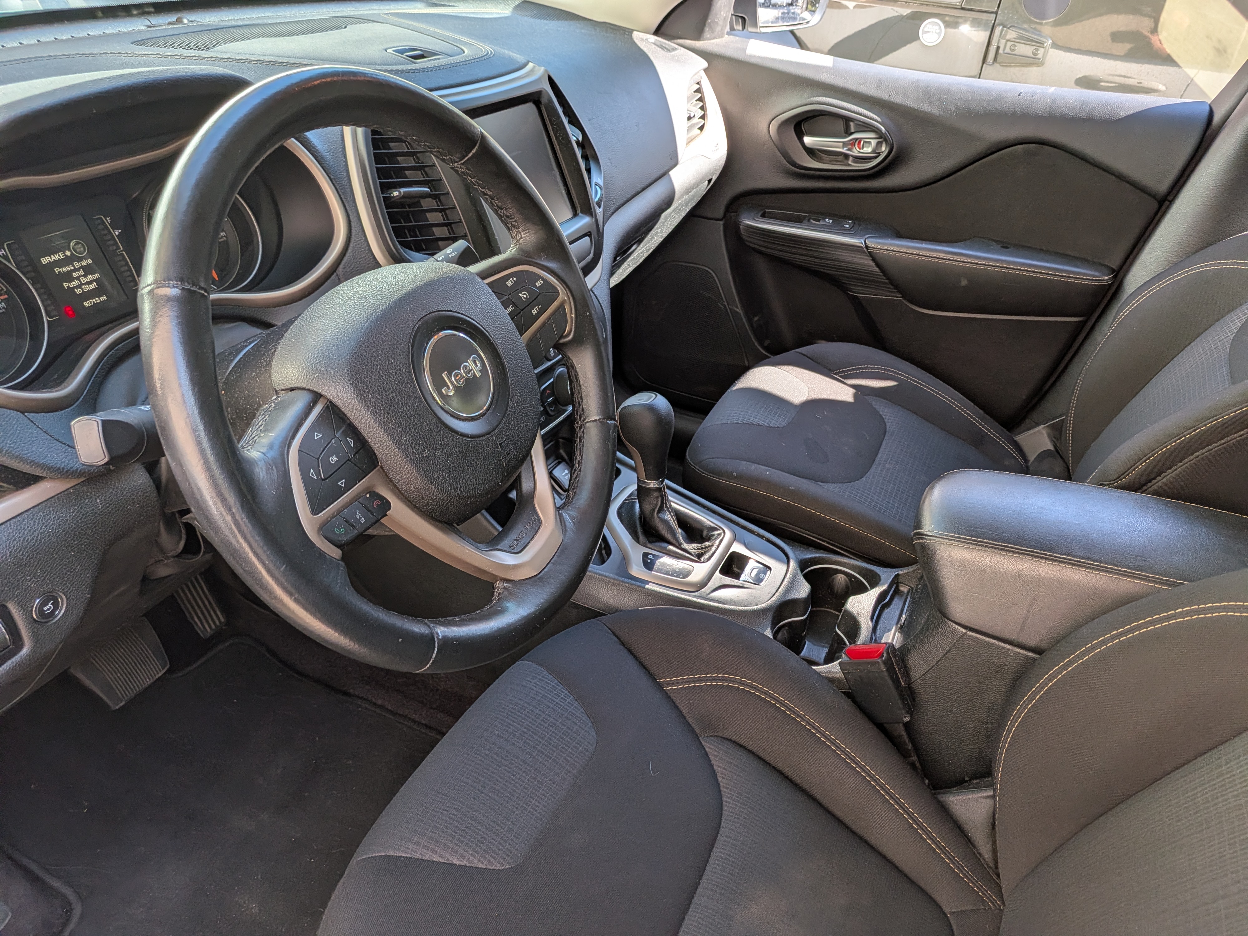 Used 2016 Jeep Cherokee Latitude w/ Comfort/Convenience Group FWD image 5
