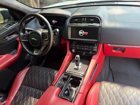 Used 2020 Jaguar F-PACE SVR AWD/4WD image 19