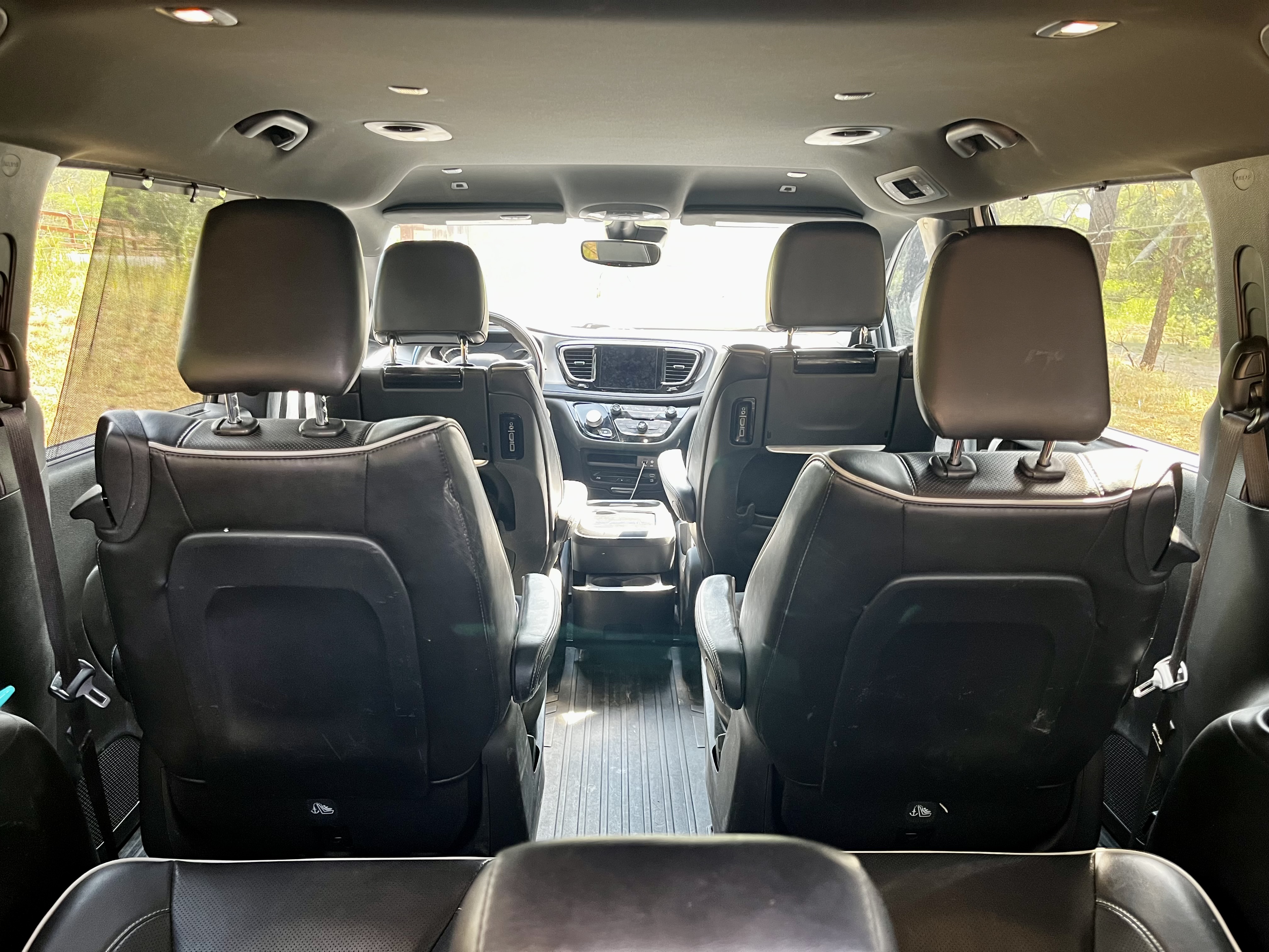Used 2019 Chrysler Pacifica Limited w/ Advanced Safetytec Group FWD image 14