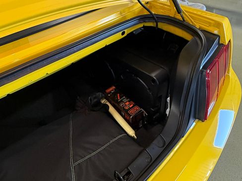 Used 2006 Ford Mustang Premium image 14