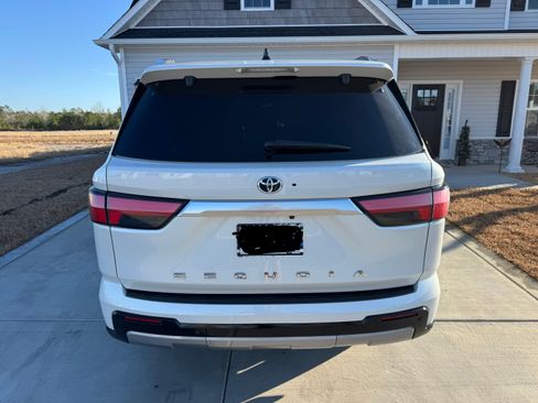 Used 2023 Toyota Sequoia Capstone image 6