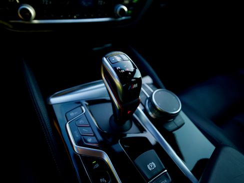 Used 2018 BMW M5 AWD/4WD image 28