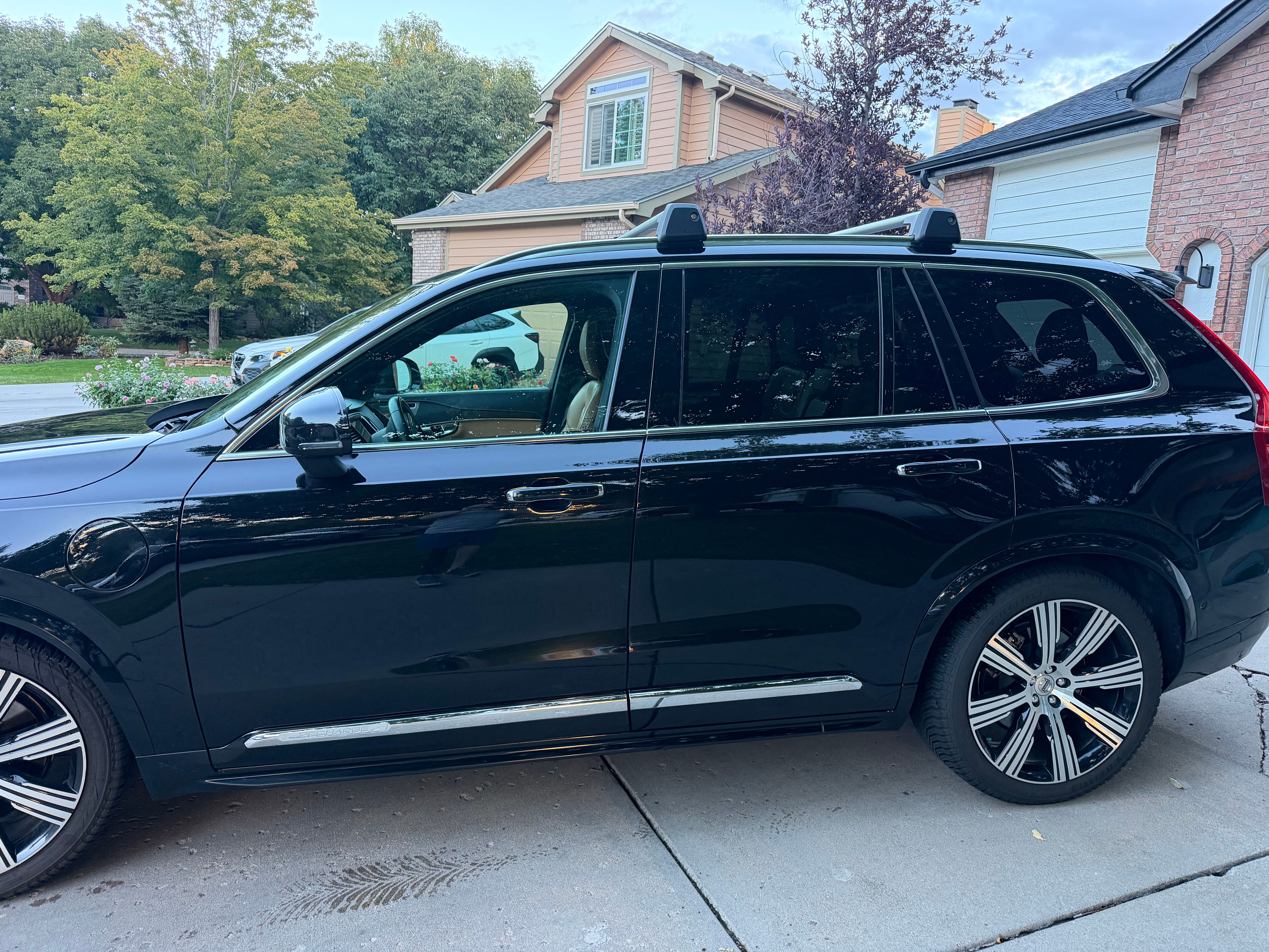 Used 2021 Volvo XC90 T8 Inscription w/ Advanced Package AWD/4WD image 9