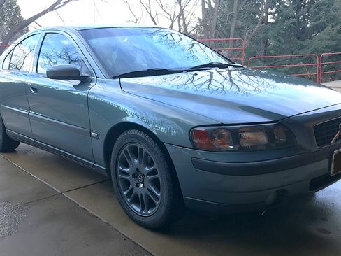Used 2004 Volvo S60 2.4 FWD image 9