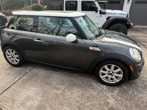 Used 2011 MINI Cooper S image 4