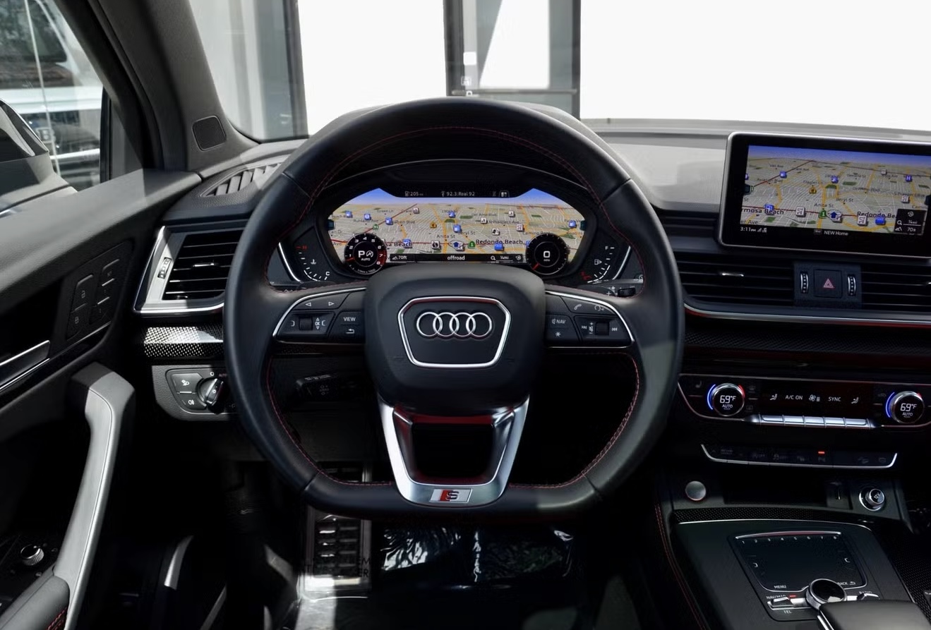 Used 2018 Audi SQ5 Premium Plus w/ Navigation Package AWD/4WD image 5