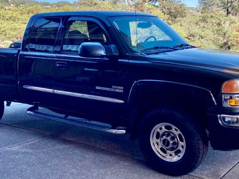 Used 2004 GMC Sierra 2500 SLE w/ Heavy-Duty Power Package AWD/4WD image 27