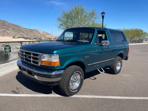 Used 1996 Ford Bronco image 4