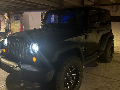 Used 2014 Jeep Wrangler Sport w/ Quick Order Package 24S AWD/4WD image 4
