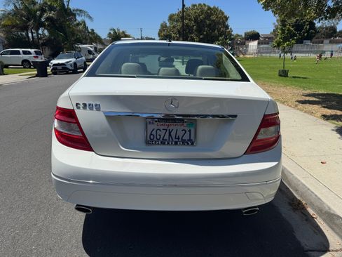 Used 2009 Mercedes-Benz C 300 Sedan image 5