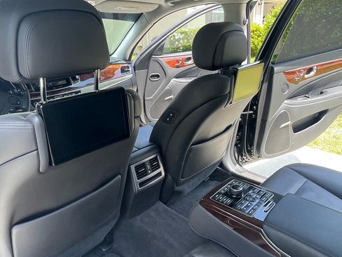 Used 2016 Hyundai Equus Ultimate RWD image 9