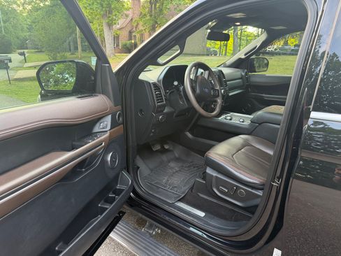 Used 2020 Ford Expedition Max King Ranch AWD/4WD image 20