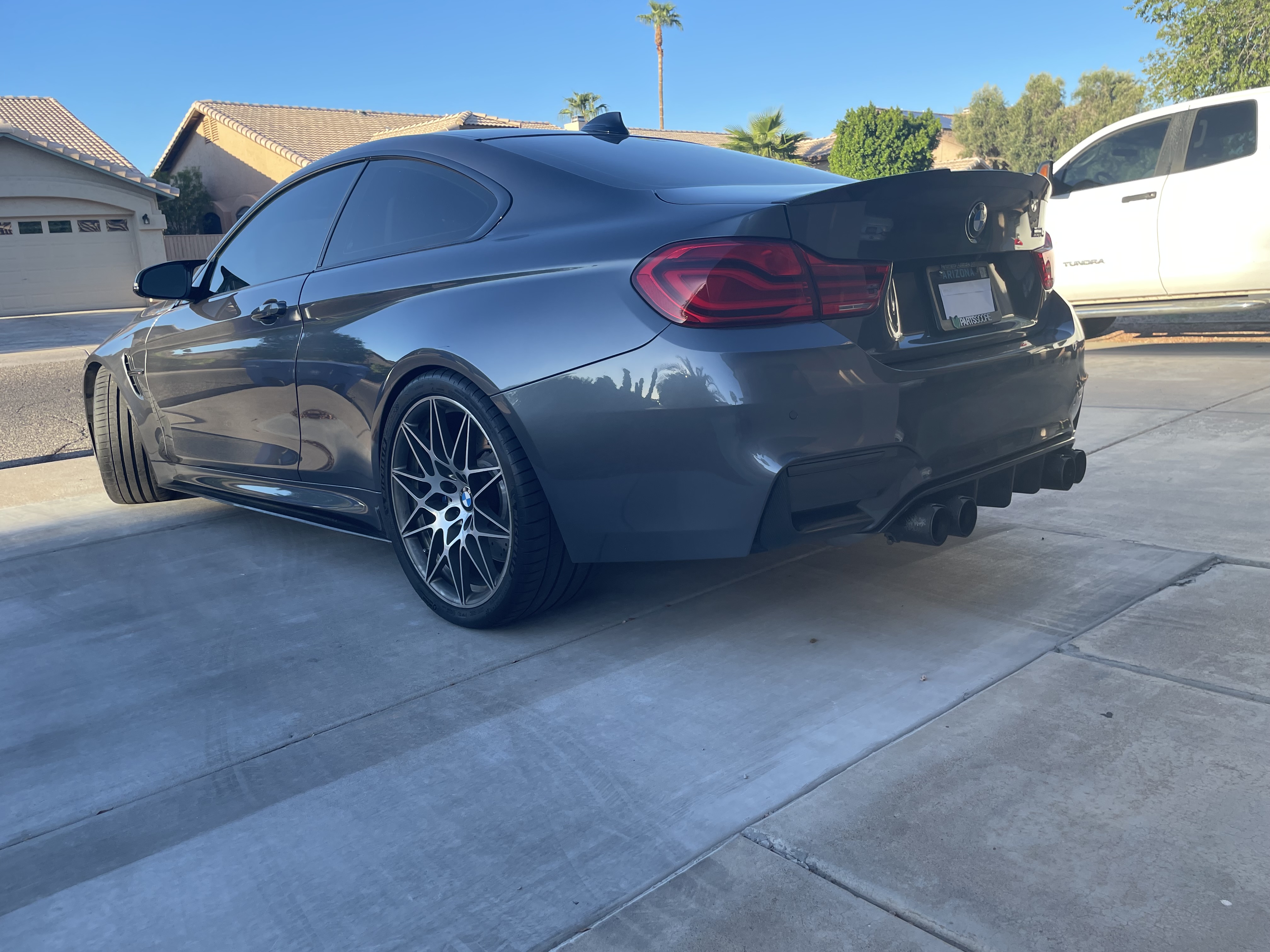 Used 2018 BMW M4 Coupe RWD image 8