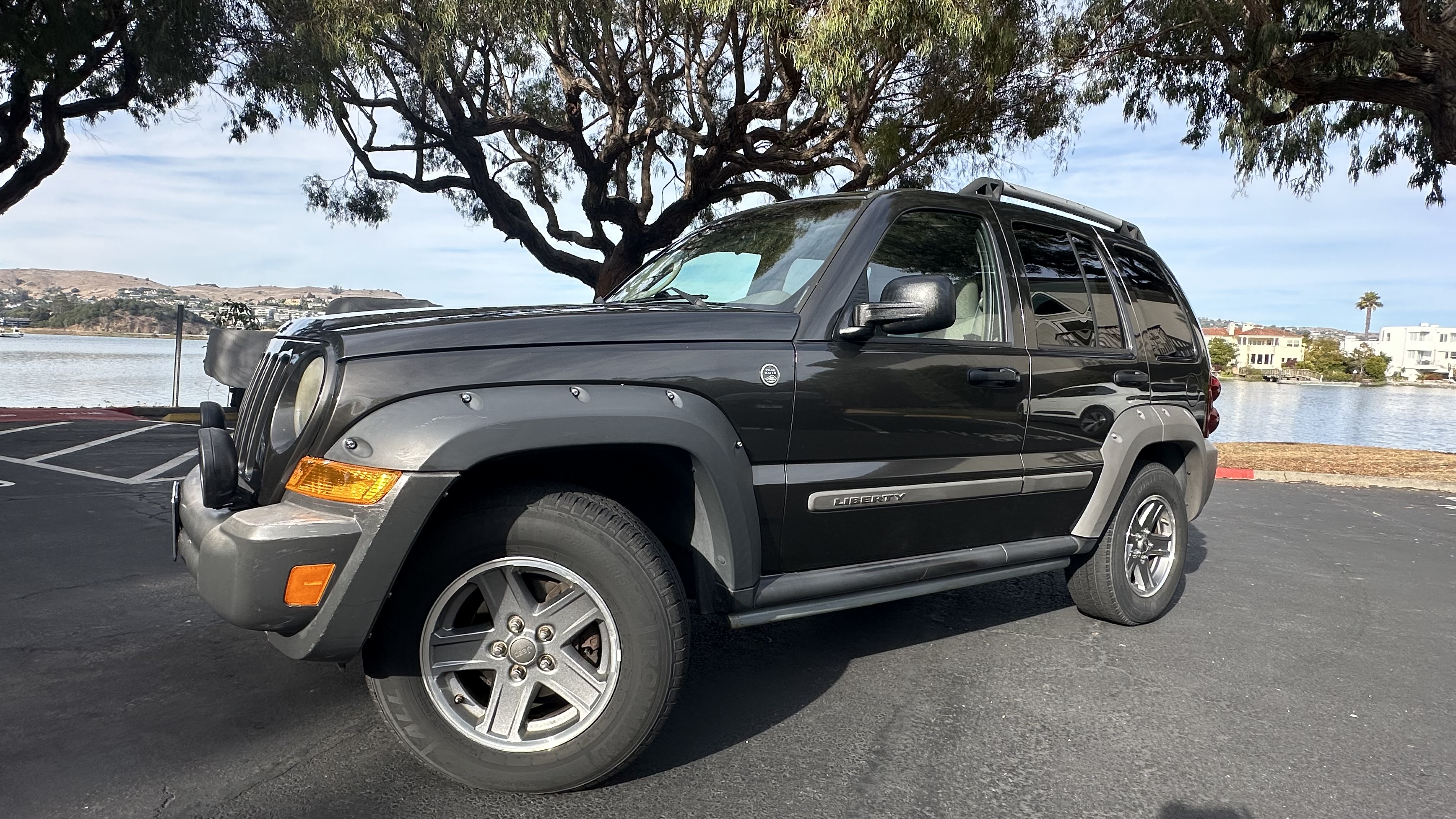 Used 2006 Jeep Liberty Renegade w/ Trailer Tow Group AWD/4WD image 32