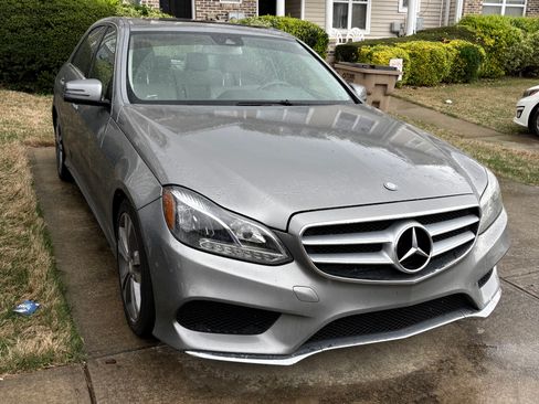 Used 2014 Mercedes-Benz E 350 Sedan image 2