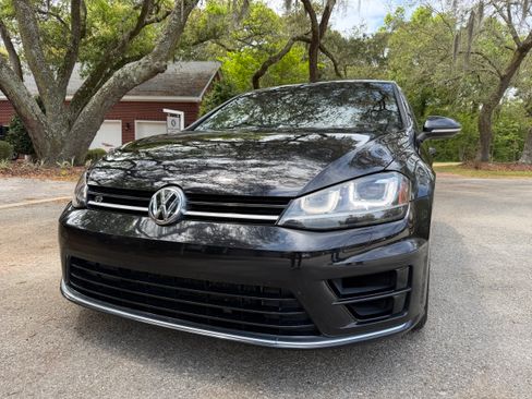 Used 2016 Volkswagen Golf R 4-Door AWD/4WD image 5