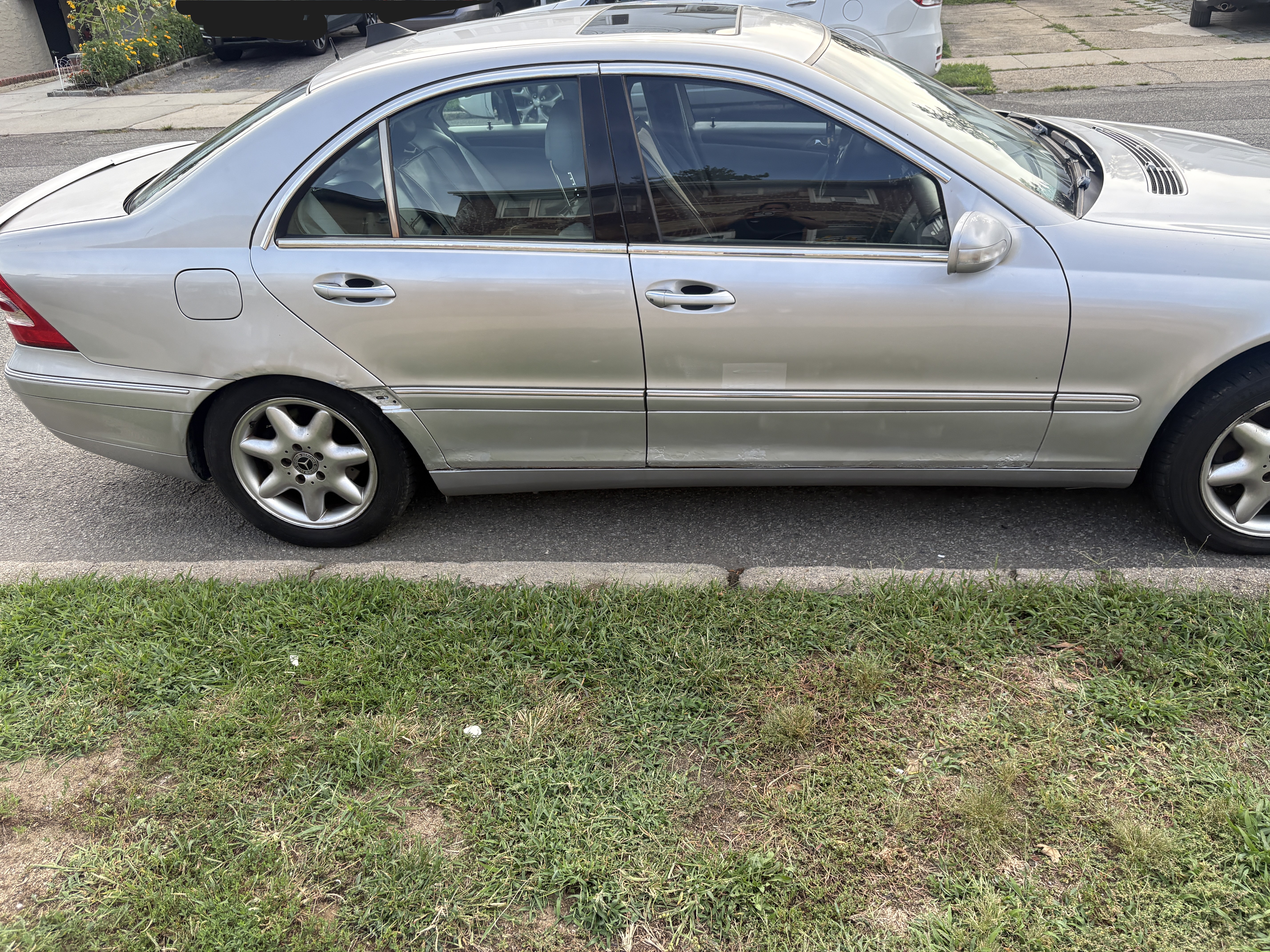 Used 2001 Mercedes-Benz C 320 Sedan image 1