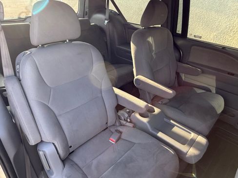 Used 2008 Honda Odyssey EX image 9