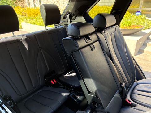Used 2015 BMW X5 xDrive35d image 12