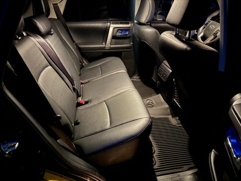 Used 2018 Toyota 4Runner Limited image 6