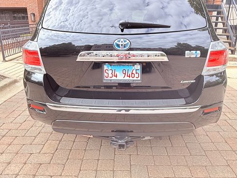 Used 2013 Toyota Highlander Limited AWD/4WD image 4