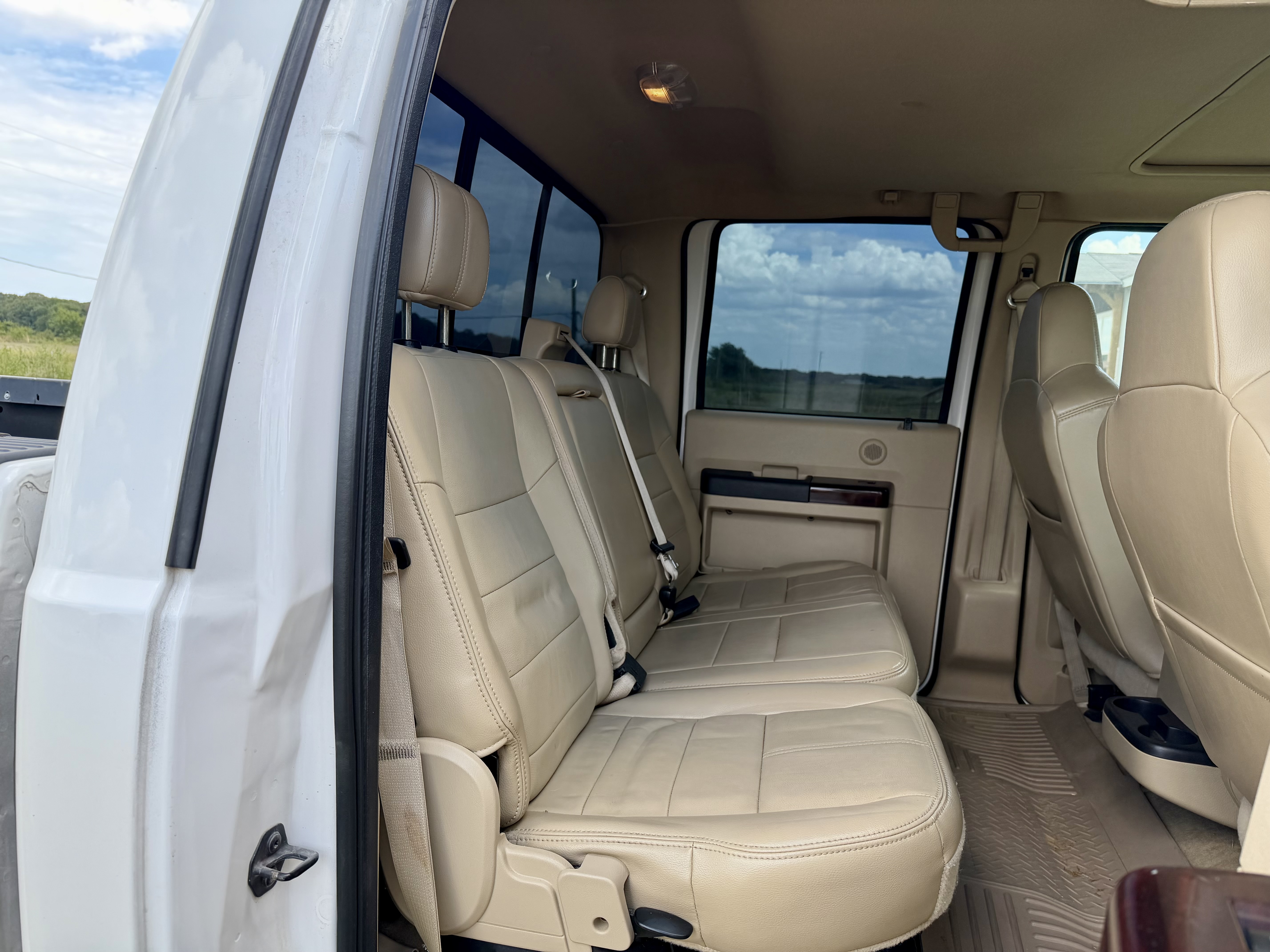 Used 2010 Ford F250 Lariat AWD/4WD image 22