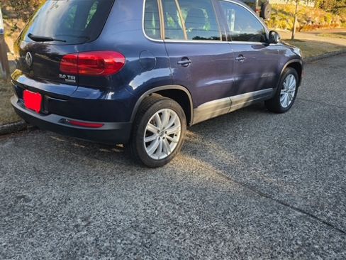 Used 2012 Volkswagen Tiguan S AWD/4WD image 11