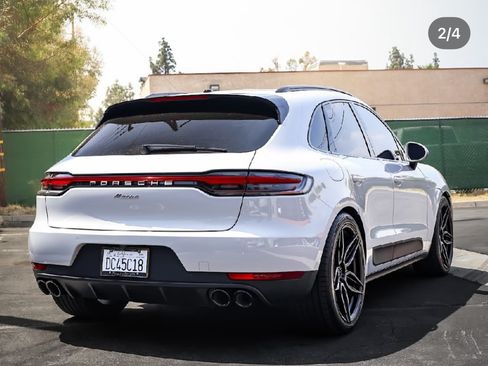 Used 2020 Porsche Macan w/ Premium Package Plus image 2