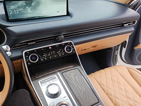 Used 2024 Genesis GV80 3.5T Prestige Signature image 10