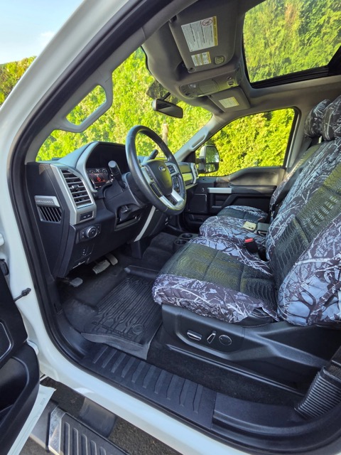 Used 2017 Ford F350 Lariat w/ Camper Package AWD/4WD image 9