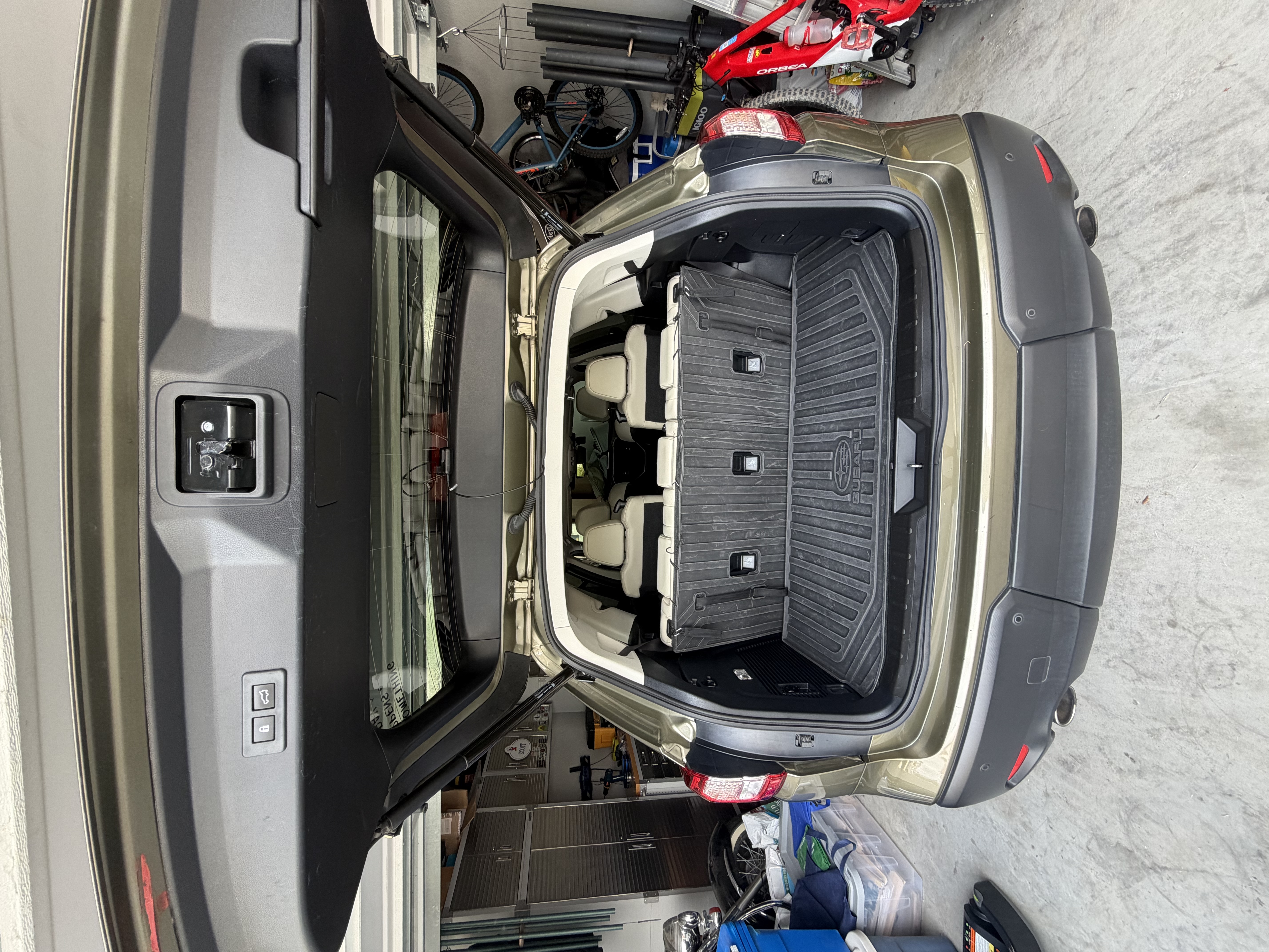 Used 2024 Subaru Ascent Limited w/ Technology Package AWD/4WD image 11