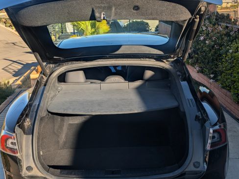 Used 2021 Tesla Model S Plaid image 5