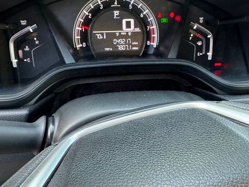 Used 2018 Honda CR-V LX image 9