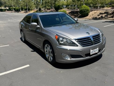Used 2013 Hyundai Equus Signature RWD image 14