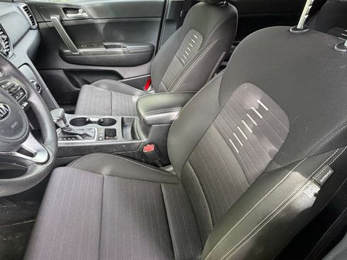 Used 2018 Kia Sportage LX AWD/4WD image 8