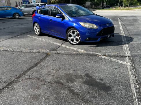 Used 2013 Ford Focus ST FWD image 1
