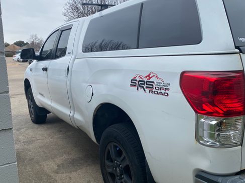 Used 2010 Toyota Tundra 4x4 Double Cab image 5