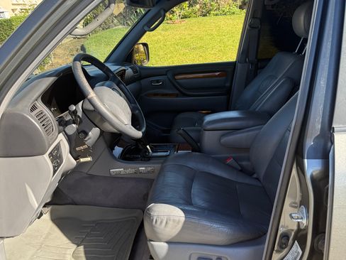 Used 1999 Lexus LX 470 4WD image 13