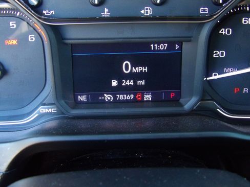 Used 2019 GMC Sierra 1500 SLE w/ SLE Value Package image 18