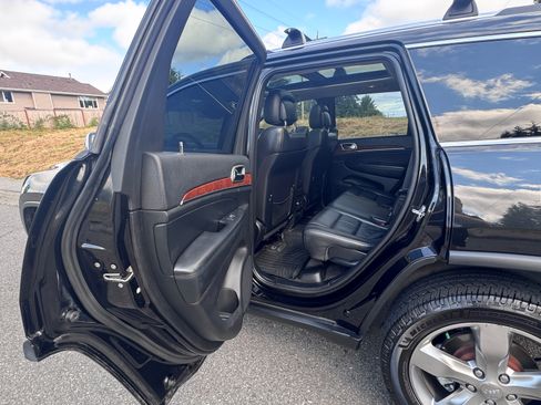 Used 2011 Jeep Grand Cherokee Limited AWD/4WD image 12