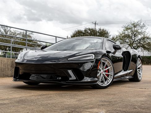 Used 2020 McLaren GT image 20