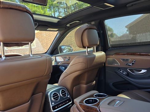 Used 2016 Mercedes-Benz S 550 4MATIC Sedan image 17