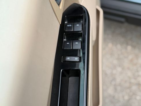 Used 2012 Ford Escape Limited FWD image 20